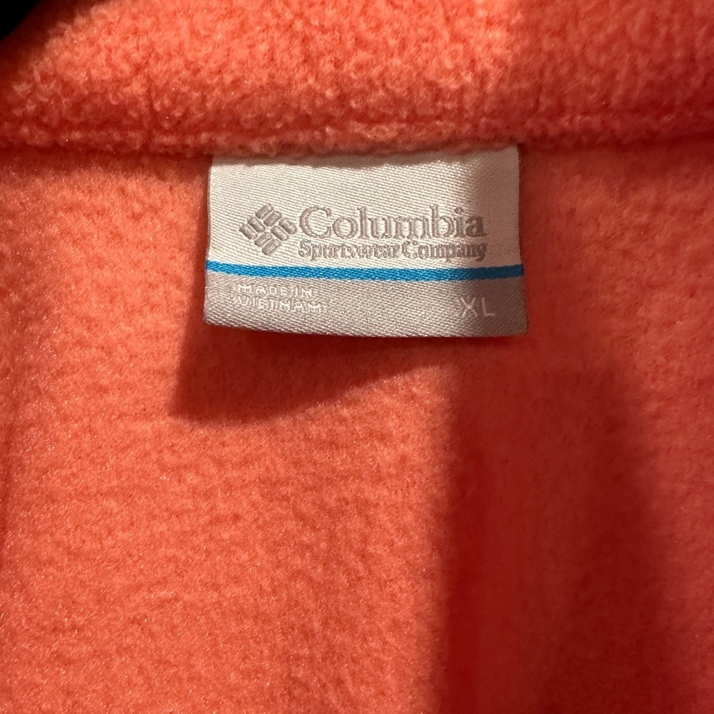 Columbia women’s peach Fleece Jacket - Picture 3 of 4